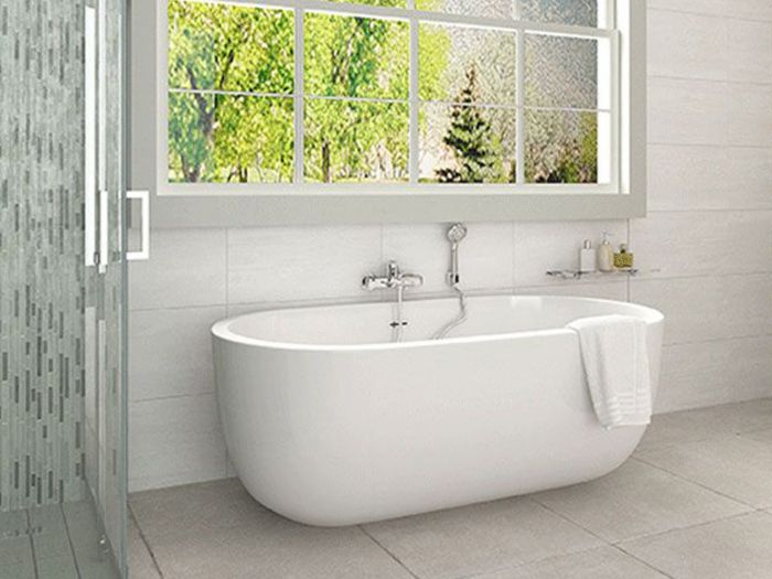Trevi Ntombi White Acrylic Freestanding Bath – 1550 x 750mm